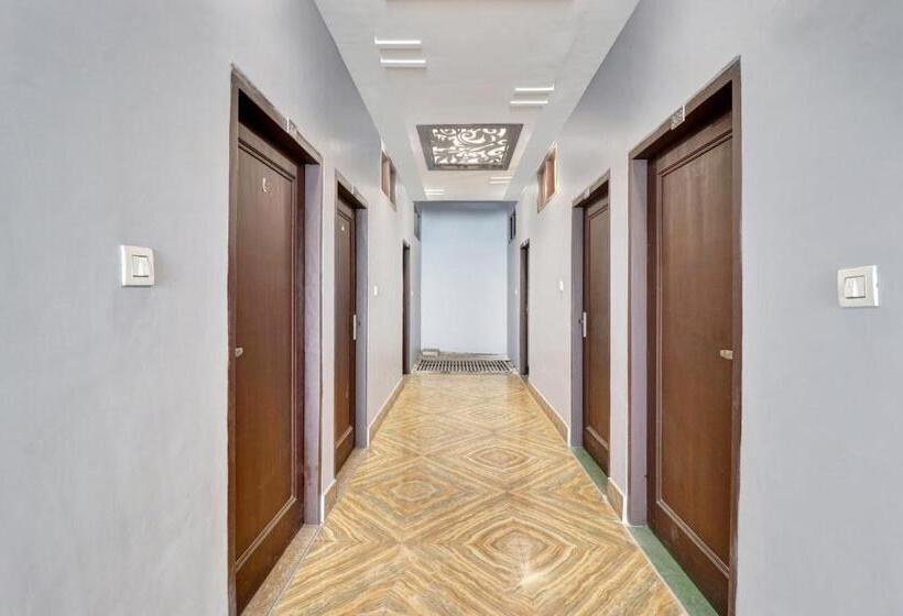 فندق Oyo Flagship 80887  Holiday Inn