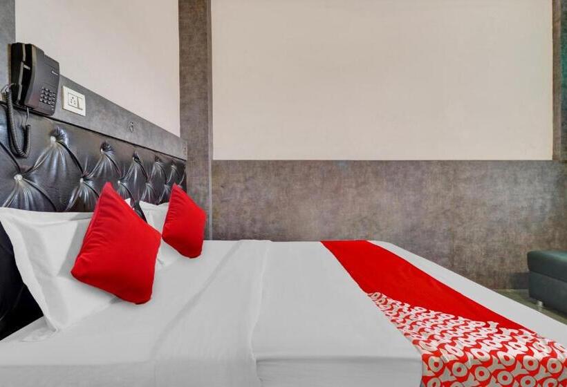 فندق Oyo Flagship 80887  Holiday Inn