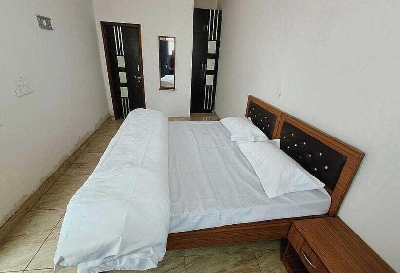 Pop New Hotel Hometown