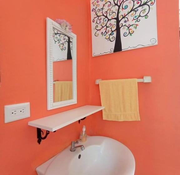 Nirvana Apartament Hostal