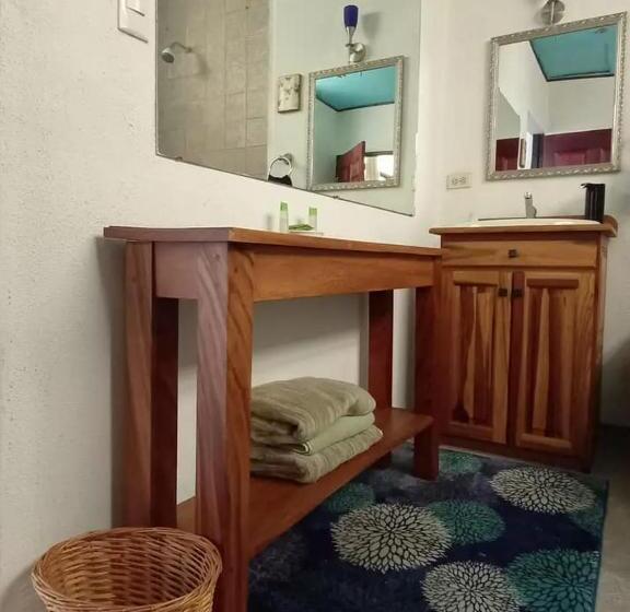 Nirvana Apartament Hostal