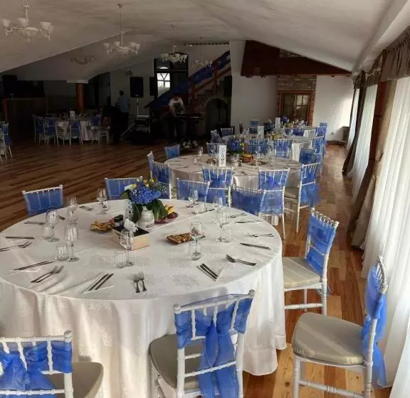 ペンション Hanul Marioarei