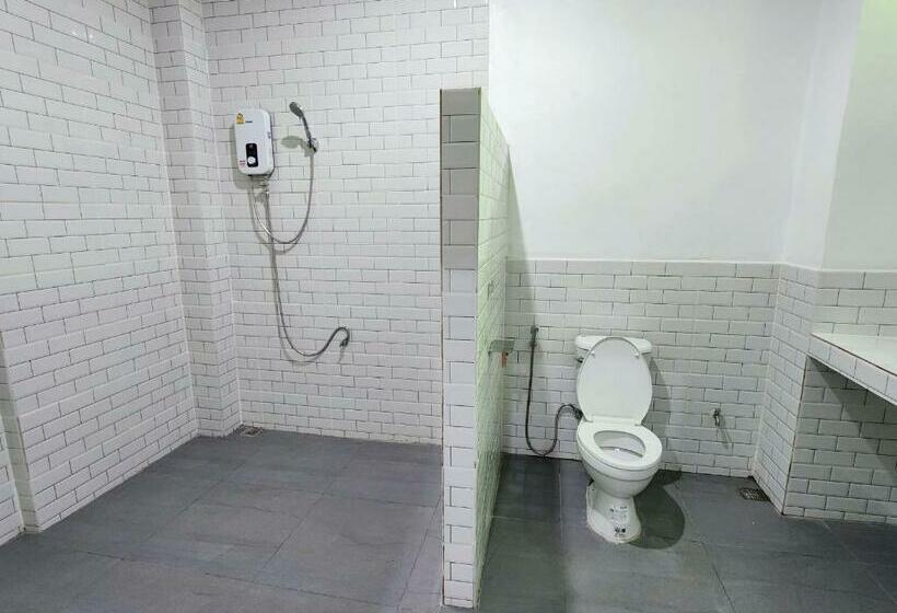 Hospedaria Baan U Sabai Poshtel บ้านอยู่สบาย พอสเทล