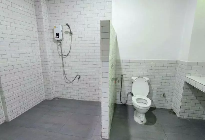 ユースホステル Baan U Sabai Poshtel บ้านอยู่สบาย พอสเทล