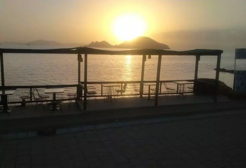 هتل Mar Beach