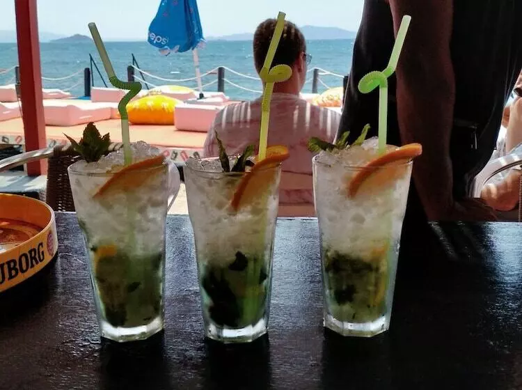 هتل Mar Beach