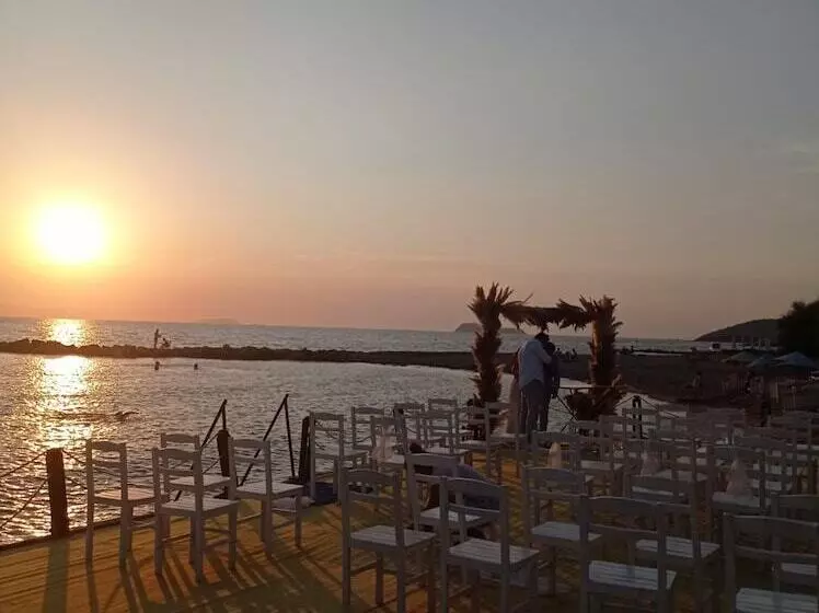 هتل Mar Beach