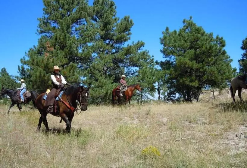ホテル Our Heritage Guest Ranch