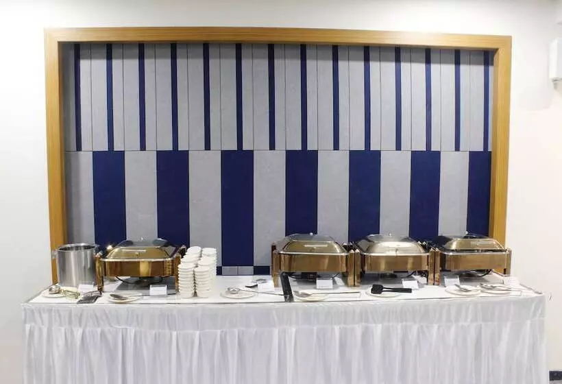 Keys Lite By Lemon Tree Hotels, Vadodara