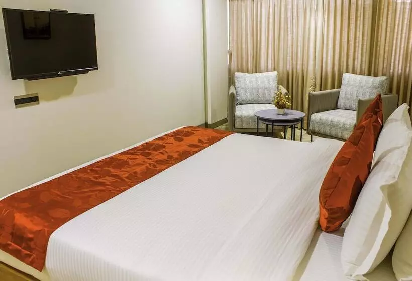 Keys Lite By Lemon Tree Hotels, Vadodara