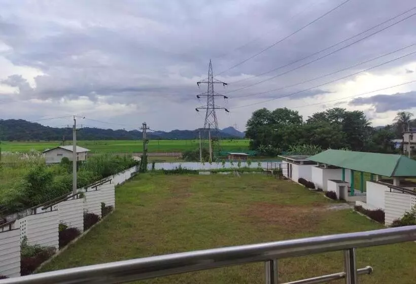 ホテル Mayur Gardens