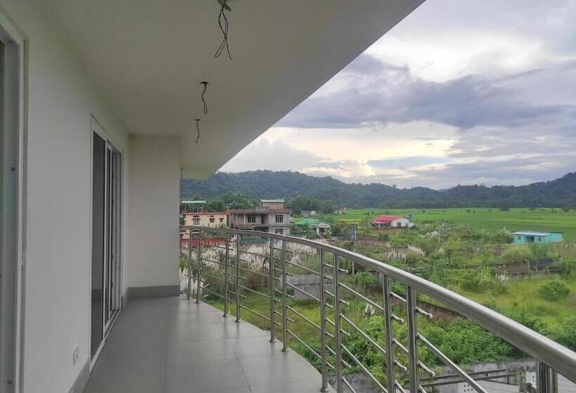 هتل Mayur Gardens