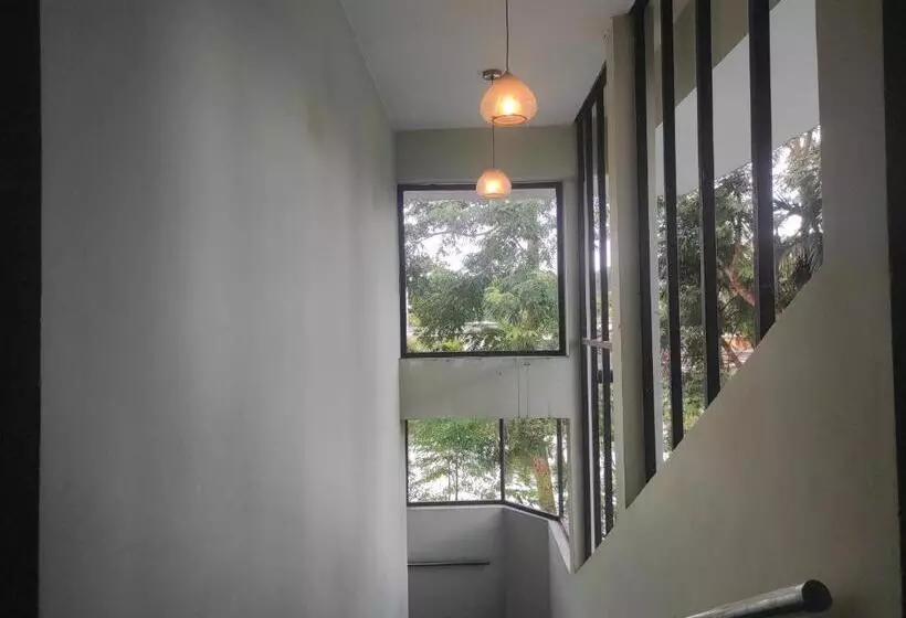 ホテル Mayur Gardens