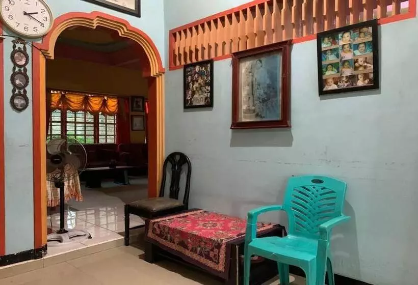 Hotelli Oyo 90770 Wisma Rima Melati