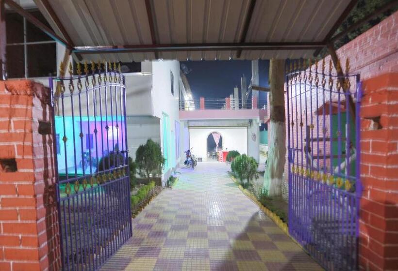 בית מלון כפרי O Roy Villa Resort