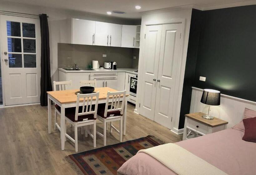 פנסיון Entire Guesthouse