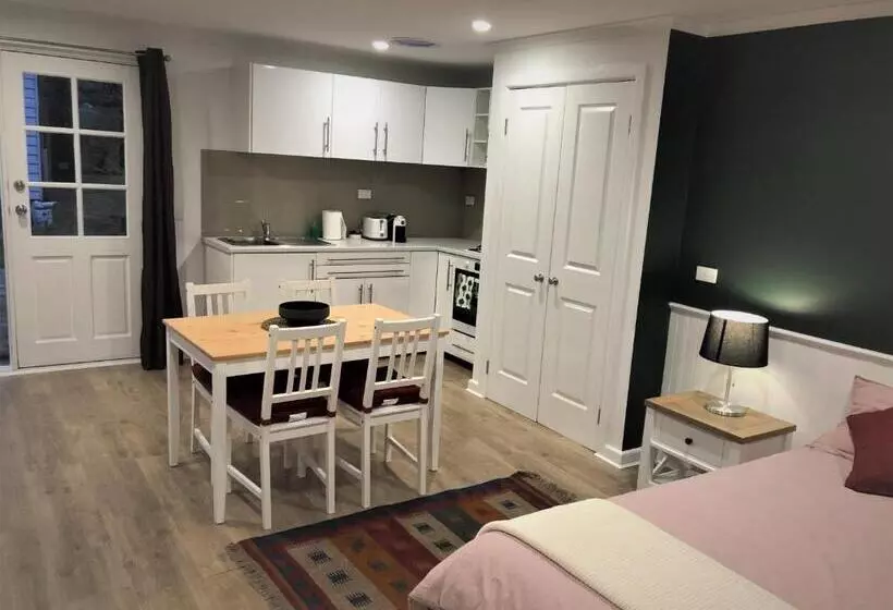 ペンション Entire Guesthouse