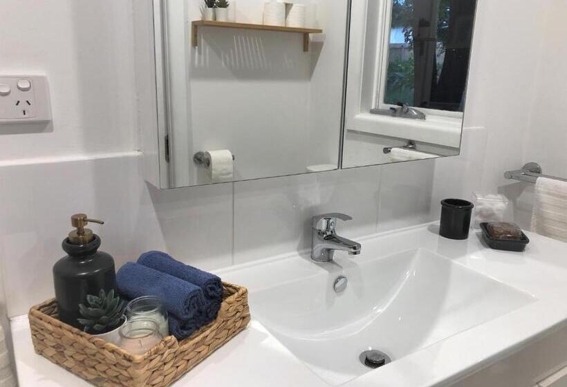 פנסיון Entire Guesthouse