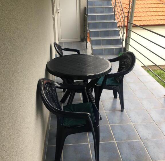 هاستل Banja Gornja Trepca Smestaj Grof