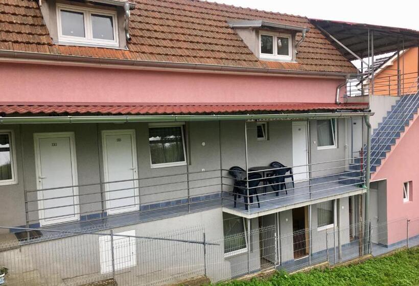 هاستل Banja Gornja Trepca Smestaj Grof