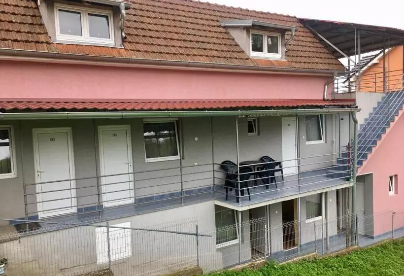هاستل Banja Gornja Trepca Smestaj Grof