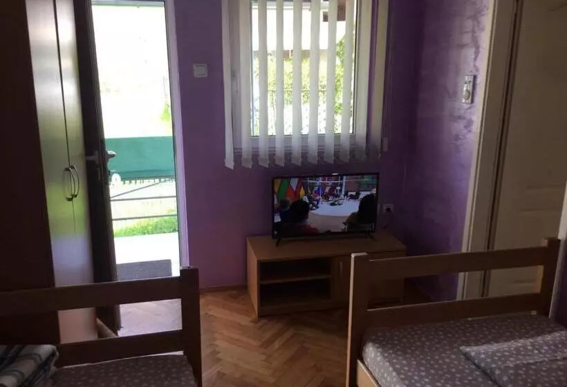 هاستل Banja Gornja Trepca Smestaj Grof