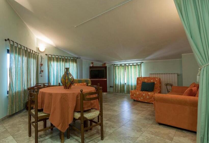 مبيت وإفطار The Fox