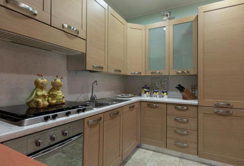 مبيت وإفطار The Fox