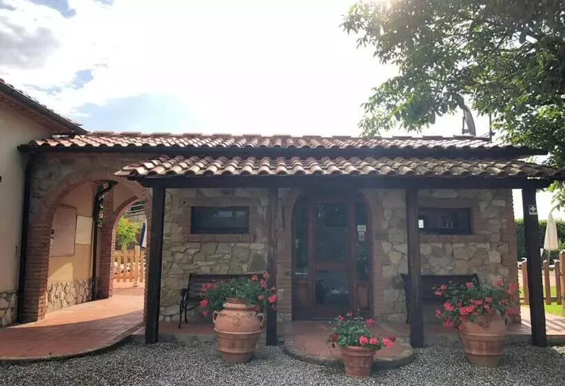 ホテル Agriturismo San Maurizio