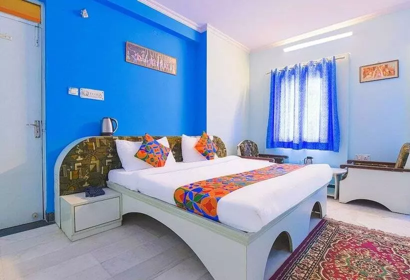 ホテル Fabexpress Anuja