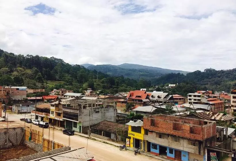 ホテル Hostal Oro Verde Villa Rica