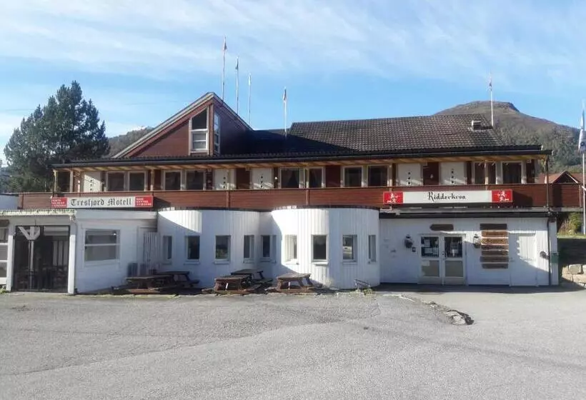 モーテル Ridderkroa Tresfjord