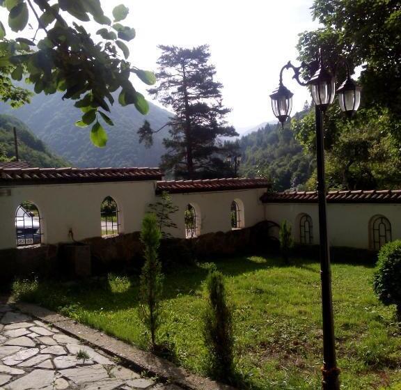 Family Hotel Pchelina