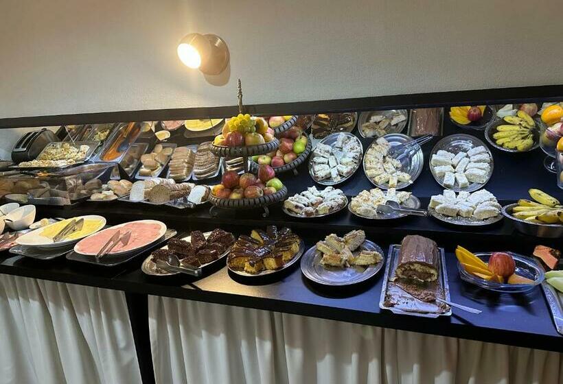 Otel Tobaccos Palace