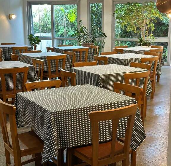 Otel Tobaccos Palace