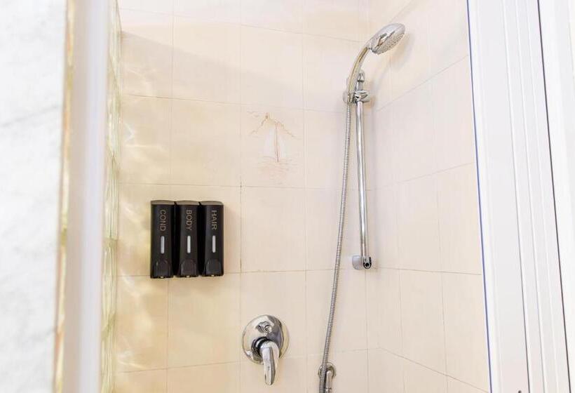 פנסיון Casa Ninina