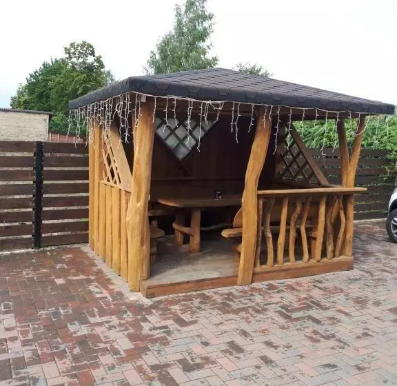 پانسیون Juro Guest House