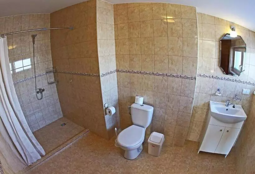 پانسیون Juro Guest House