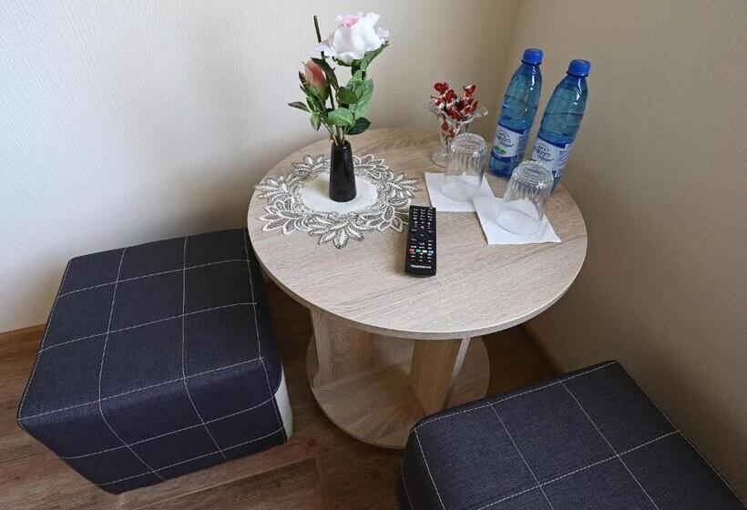 پانسیون Juro Guest House