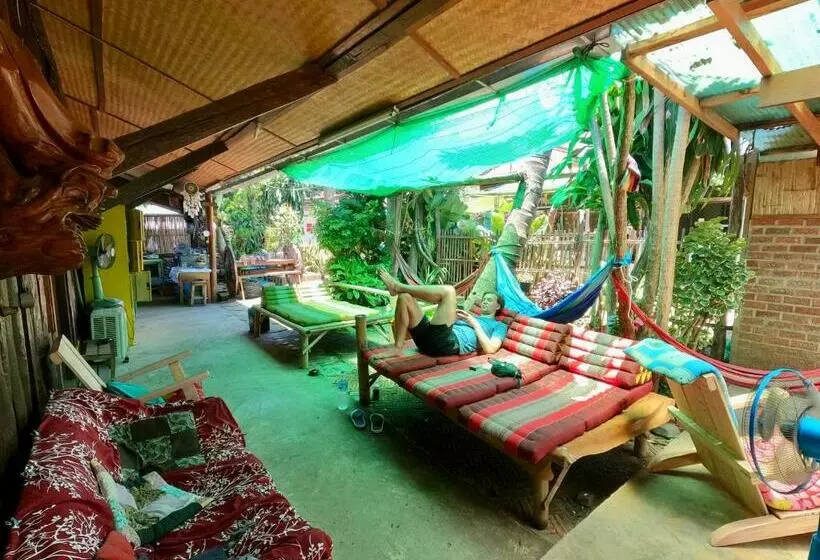 Sunny Garden Hostel