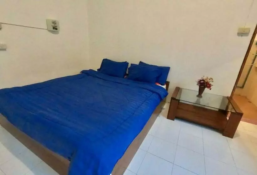 Sunny Garden Hostel