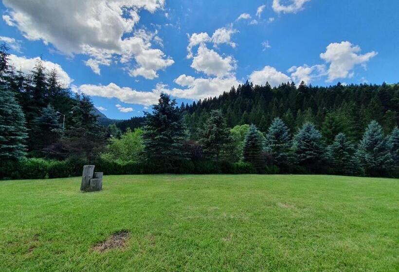 هتل Casa Pelerinul