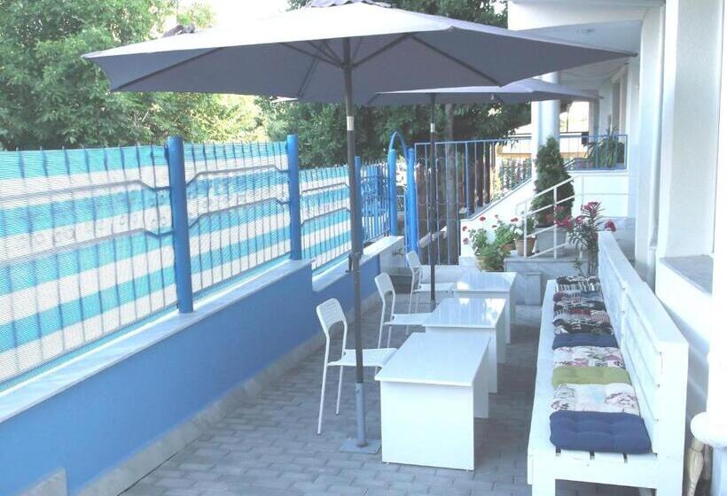 פנסיון Guest House Kamburovi