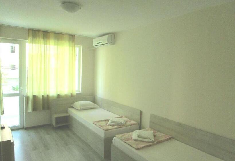 פנסיון Guest House Kamburovi