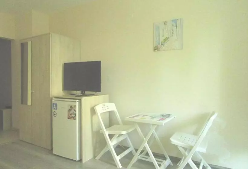 ペンション Guest House Kamburovi