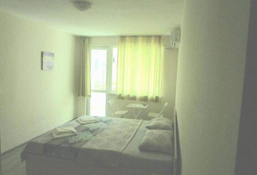 פנסיון Guest House Kamburovi