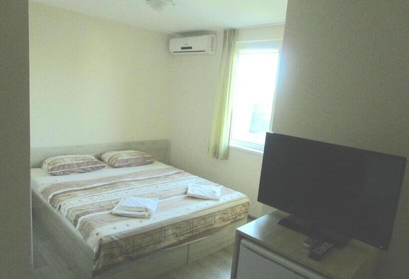 פנסיון Guest House Kamburovi