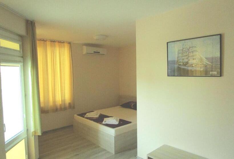 פנסיון Guest House Kamburovi