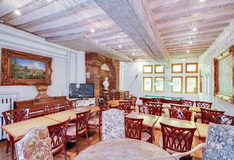 Brit Hotel Comtes De Champagne   Troyes Centre Historique