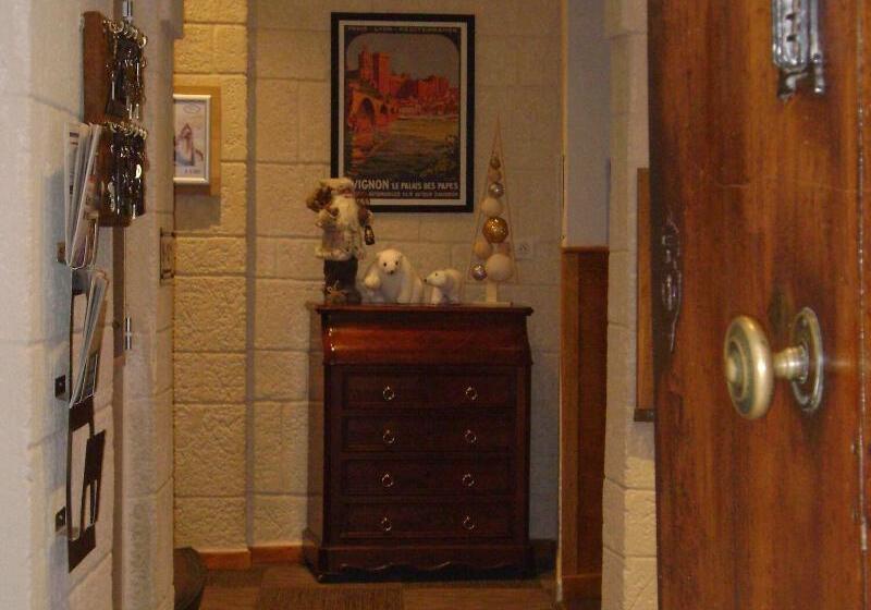 هتل Garlande Hôtel Avignon Centre